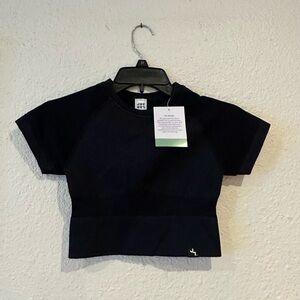 Ladies black onyx cropped fit short sleeve tee